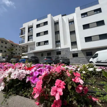 Продажа апартаментов на первом этаже в Estepona