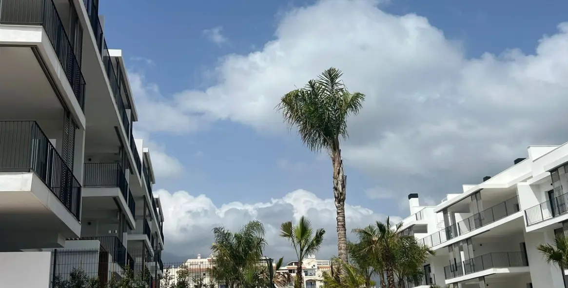 Продажа апартаментов на первом этаже в Estepona 14