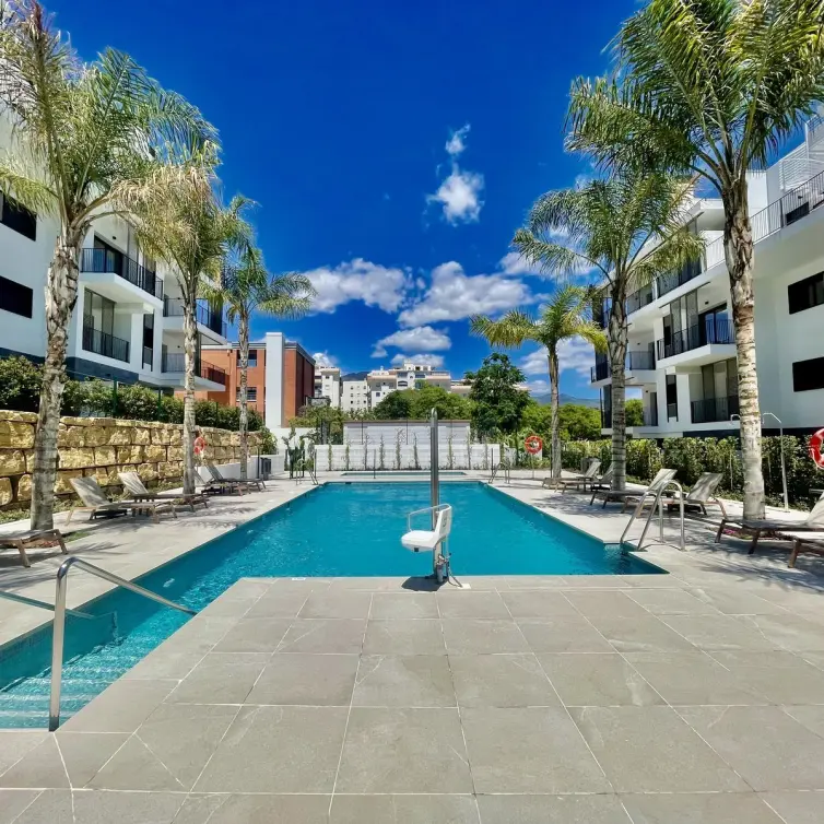 Venta de apartamento en planta baja en Estepona