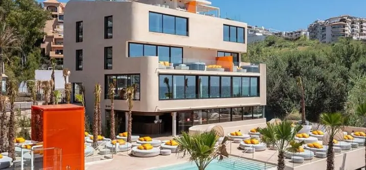 Продажа апартаментов на первом этаже в Fuengirola 2