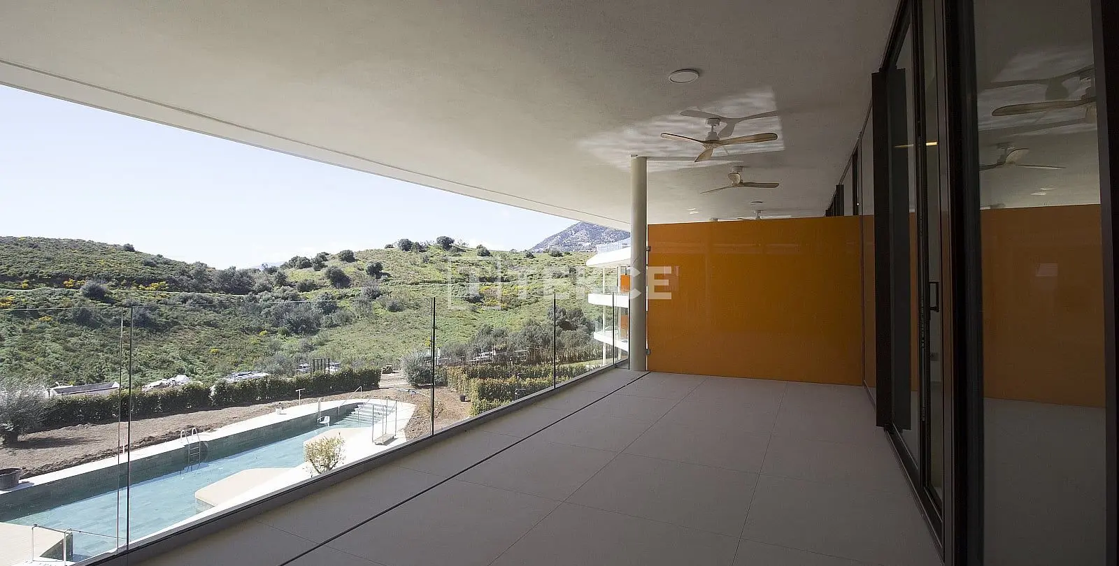 Sale of middle floor apartment in Fuengirola 5