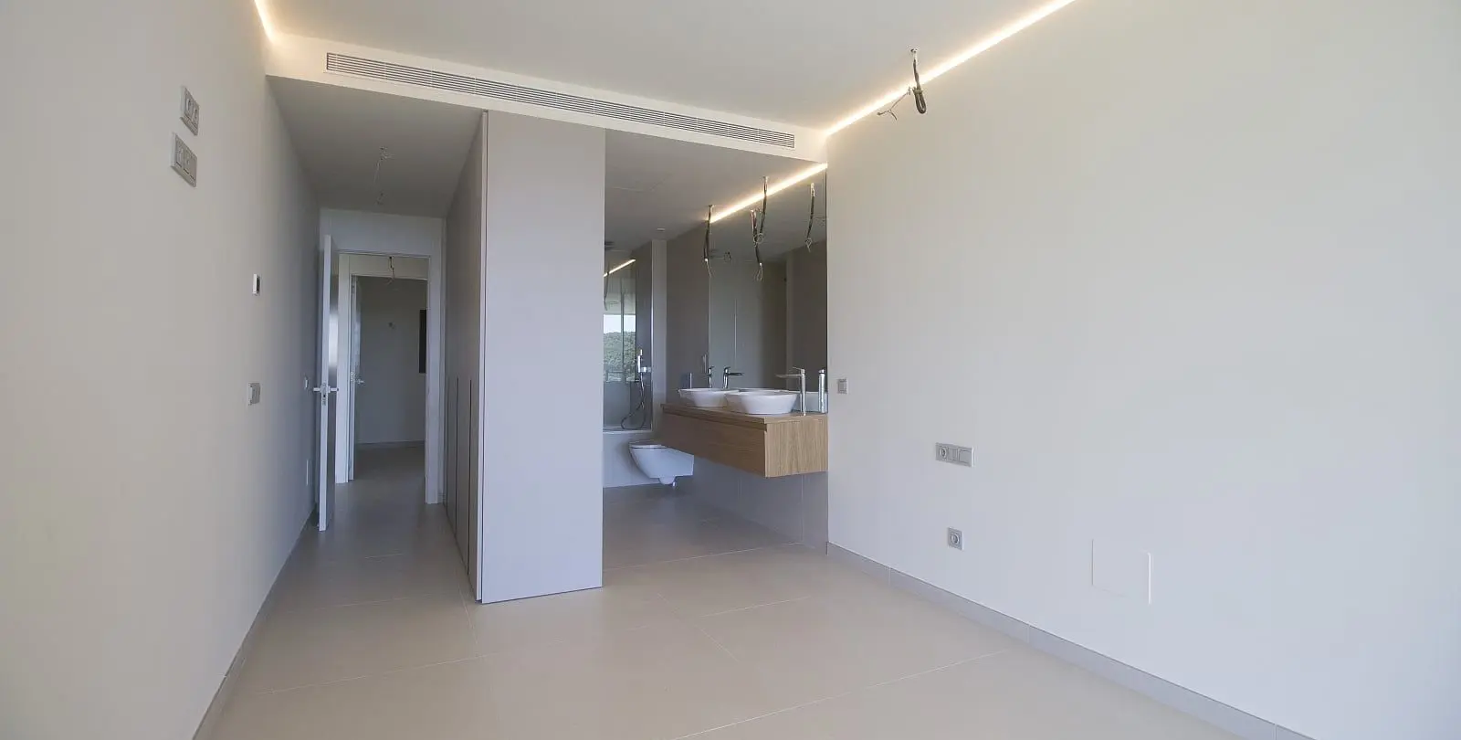 Sale of middle floor apartment in Fuengirola 13
