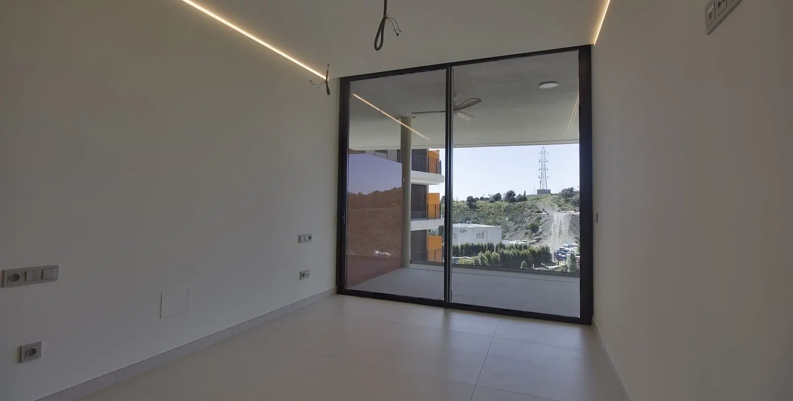 Sale of middle floor apartment in Fuengirola 14