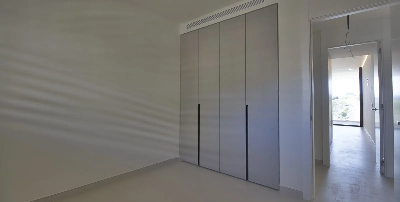 Sale of middle floor apartment in Fuengirola 16