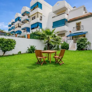 Продажа дома на две семьи в Estepona