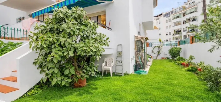 Продажа дома на две семьи в Estepona 1