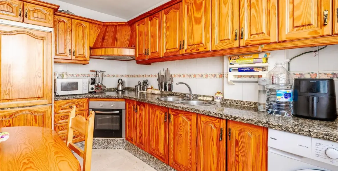 Продажа дома на две семьи в Estepona 6