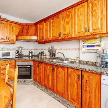 Продажа дома на две семьи в Estepona