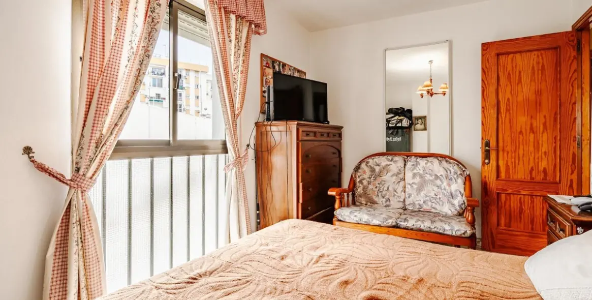 Продажа дома на две семьи в Estepona 11