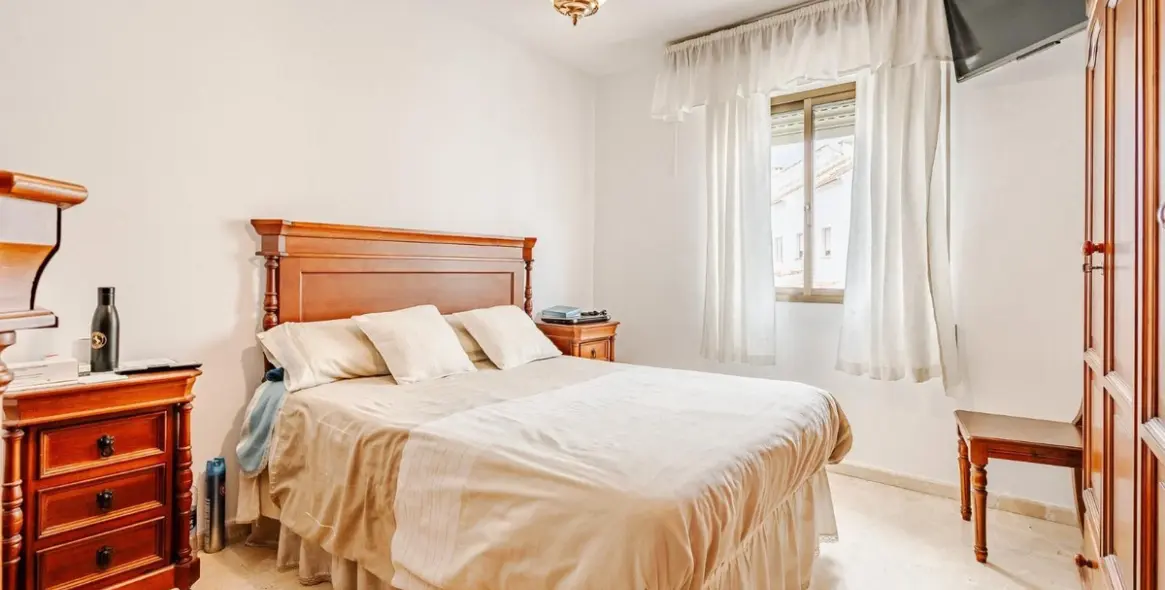 Продажа дома на две семьи в Estepona 12