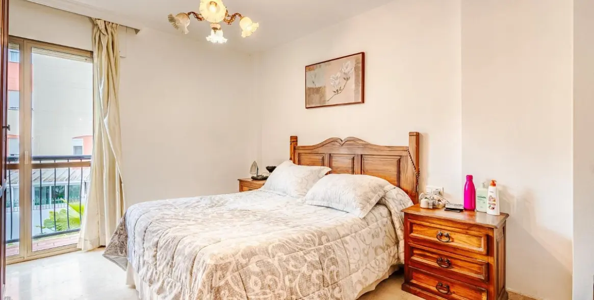 Продажа дома на две семьи в Estepona 15