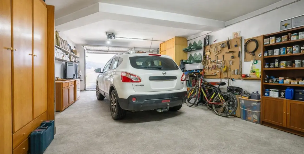 Продажа дома на две семьи в Estepona 22