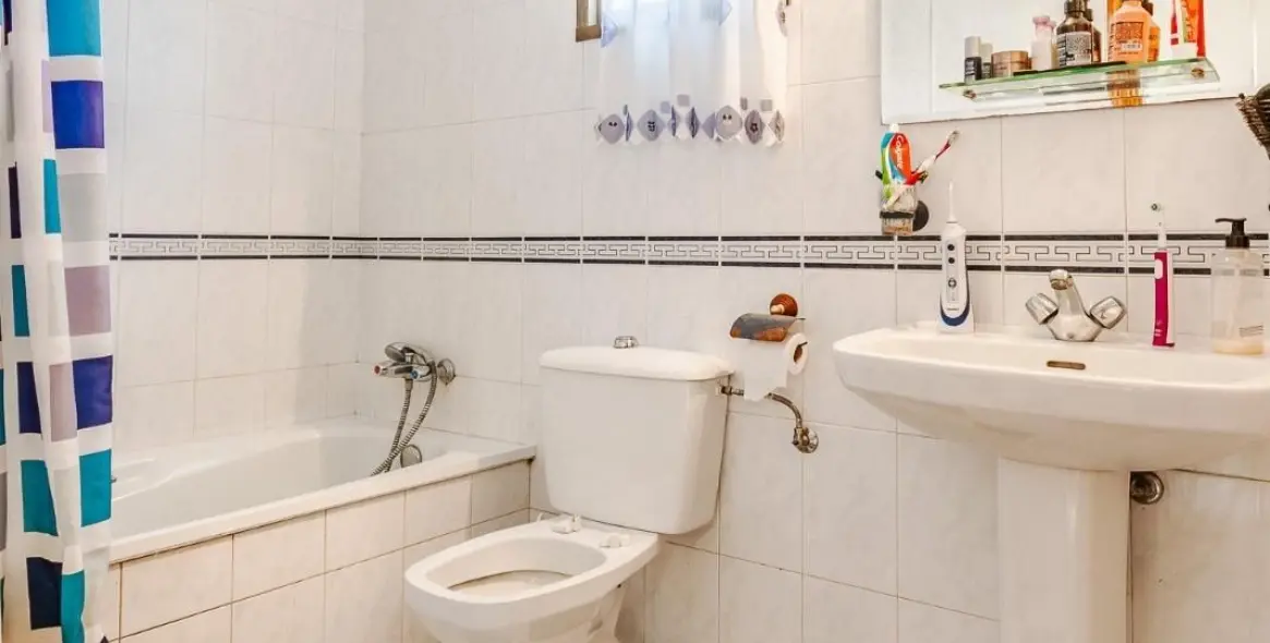 Продажа дома на две семьи в Estepona 28