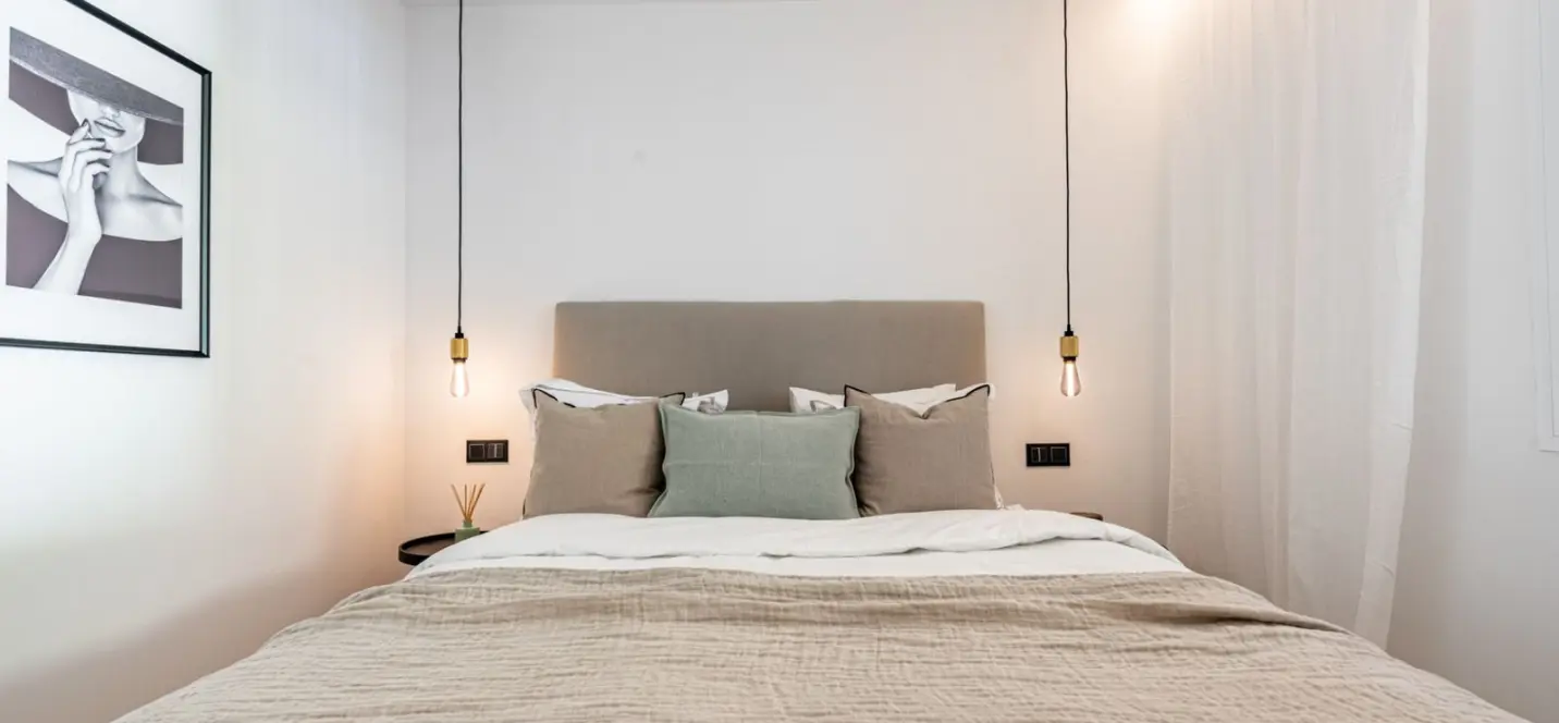 Venta de apartamento en planta media en La Quinta 2