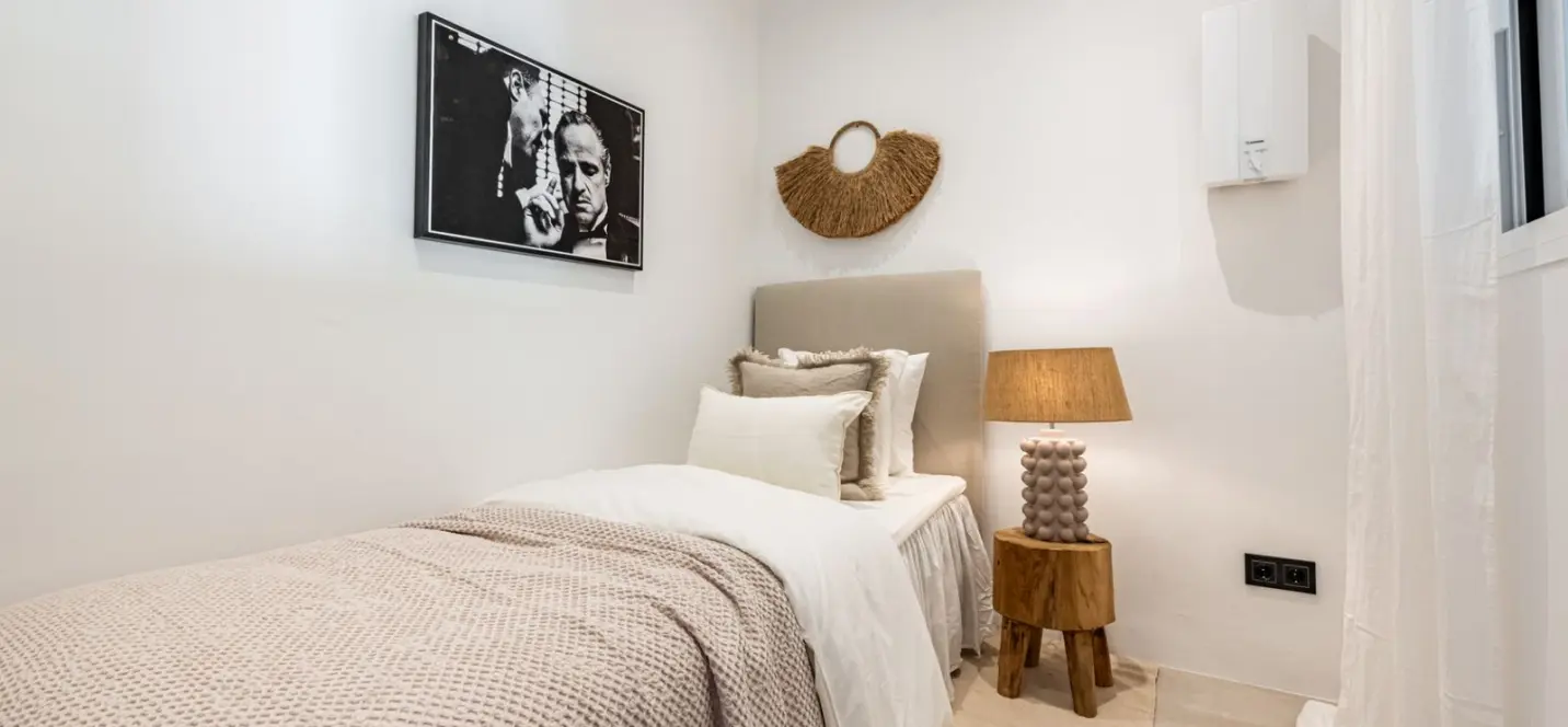 Venta de apartamento en planta media en La Quinta 3