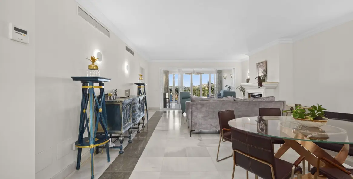 Продажа апартаментов на первом этаже в Monte Halcones 5