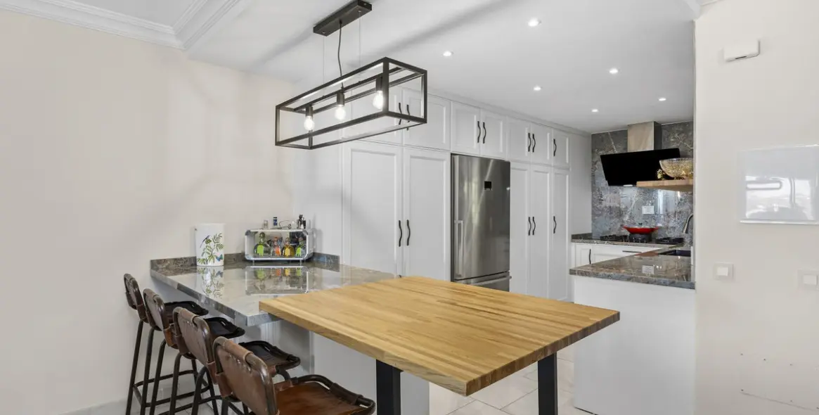 Продажа апартаментов на первом этаже в Monte Halcones 19