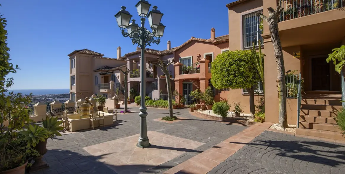 Sale of ground floor apartment in Monte Halcones 2