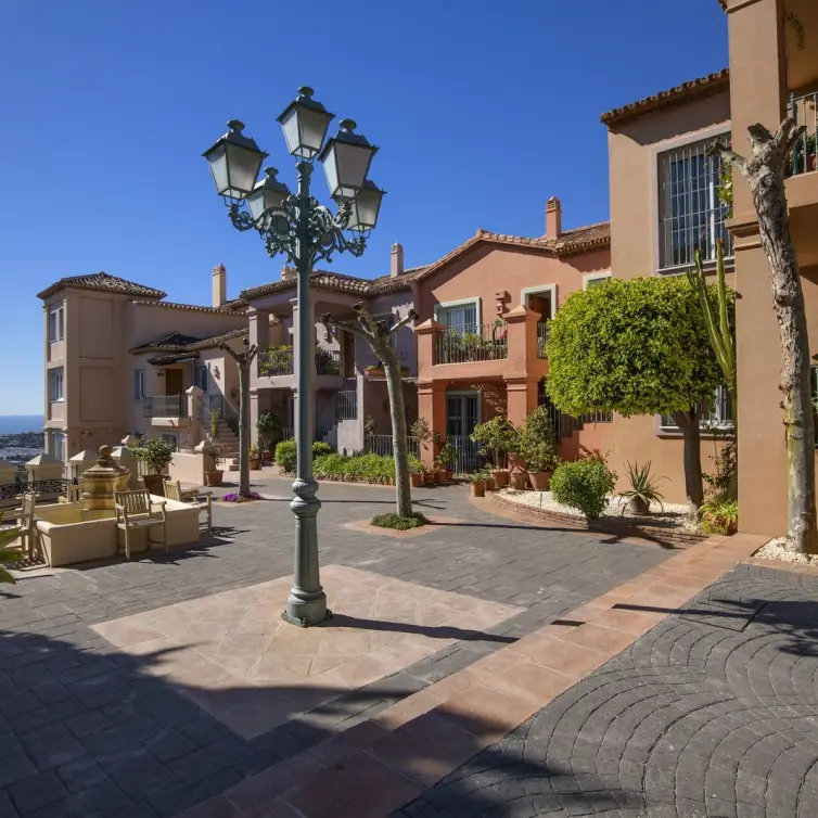 Sale of ground floor apartment in Monte Halcones