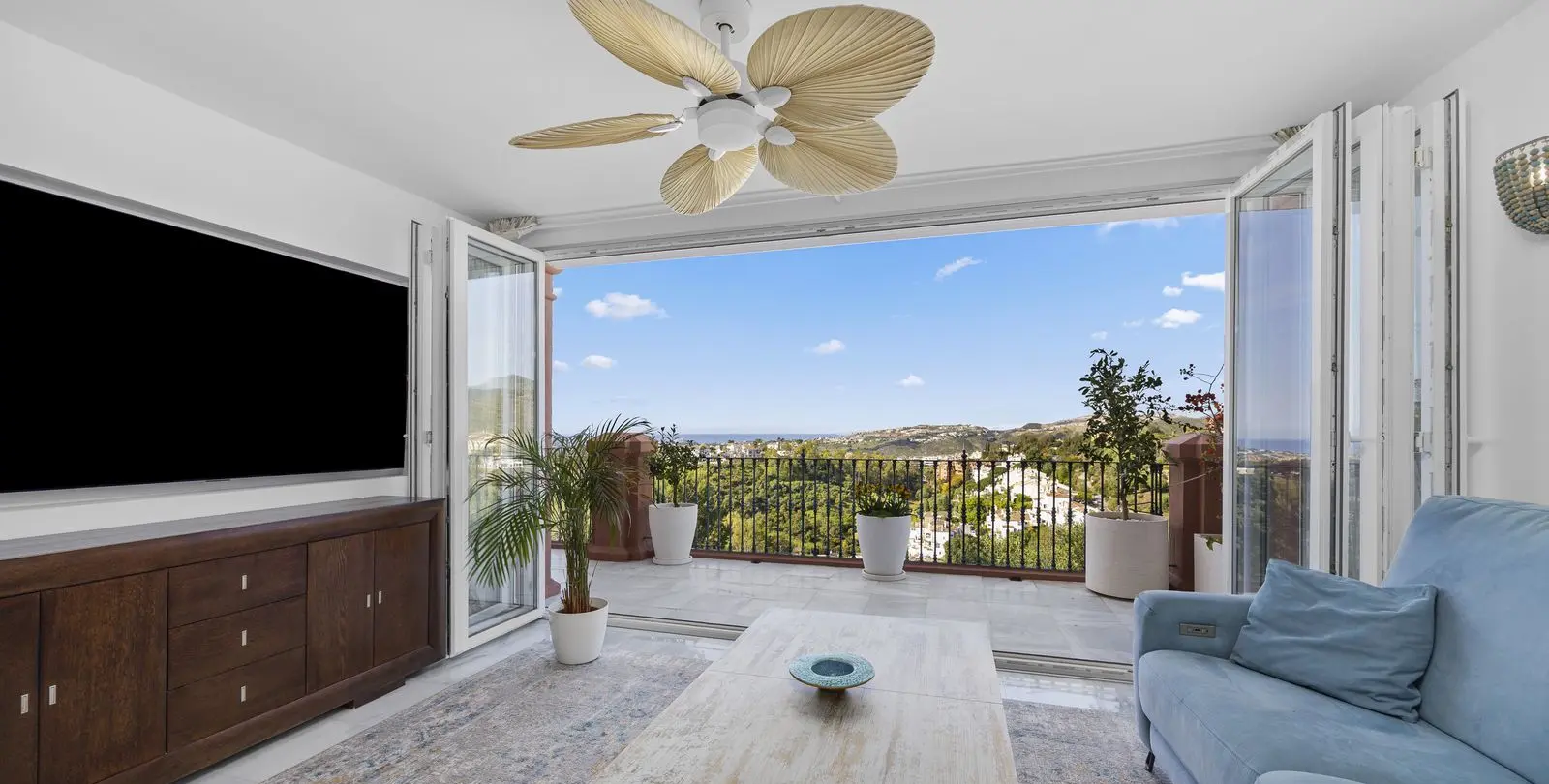 Venta de apartamento en planta baja en Monte Halcones 13