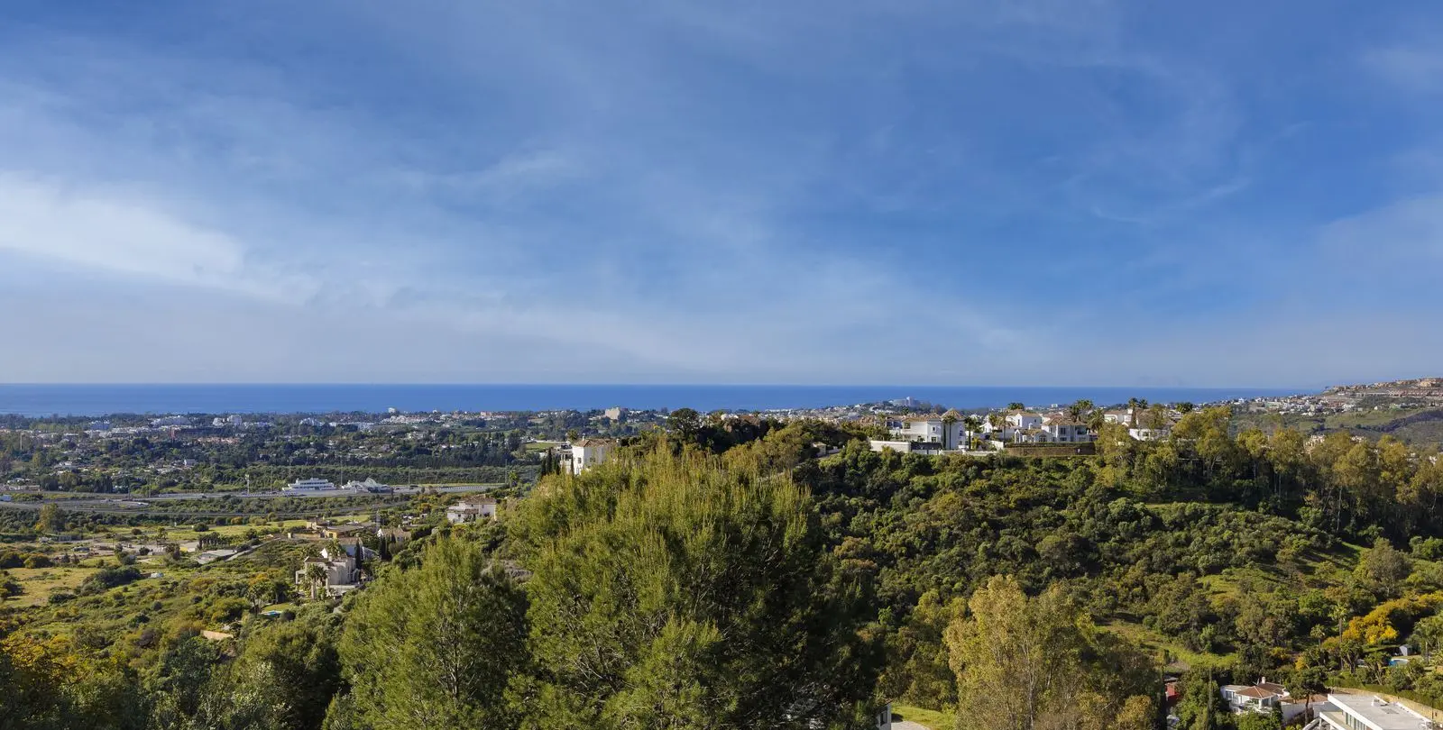 Venta de apartamento en planta baja en Monte Halcones 15
