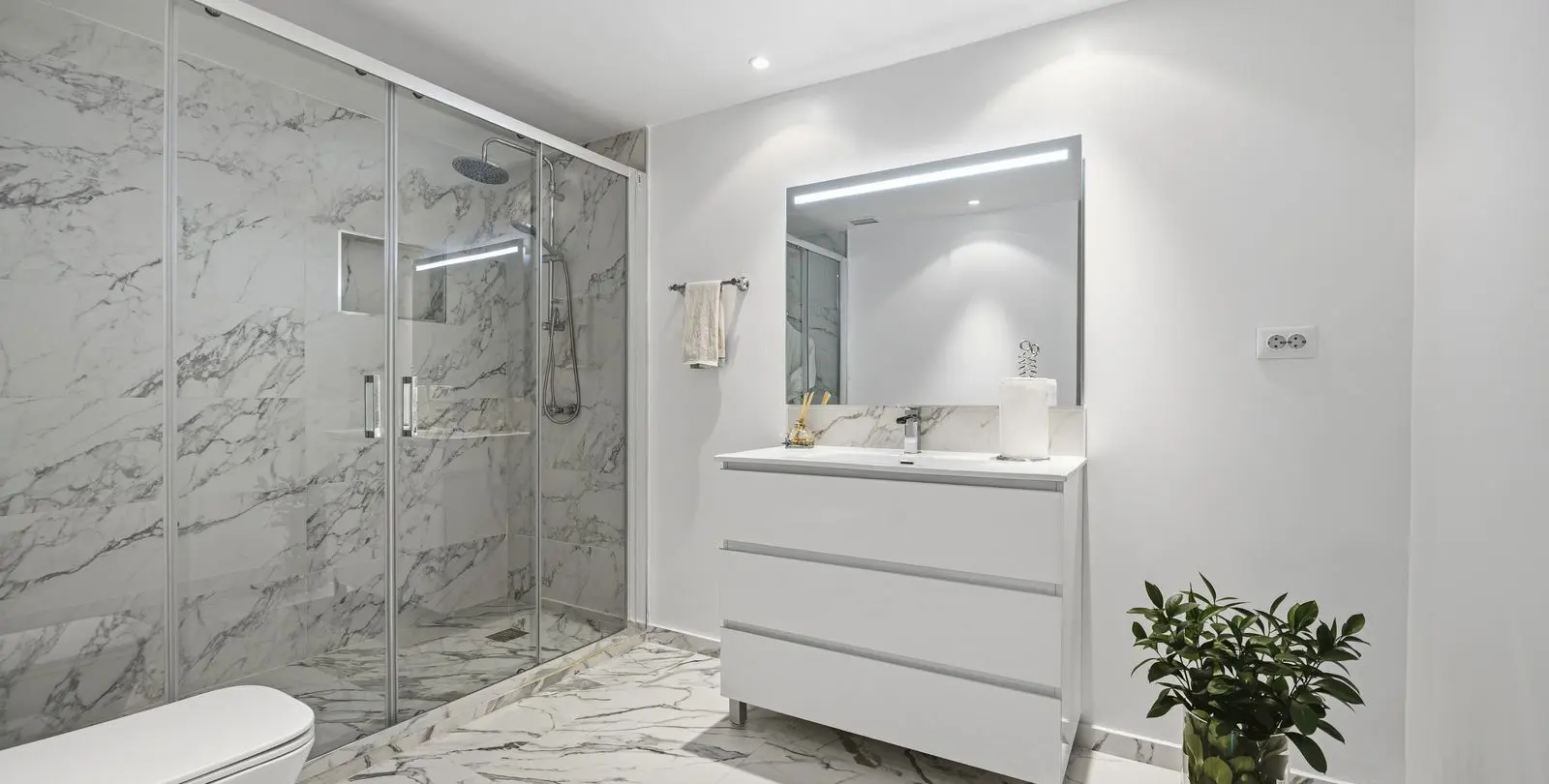 Venta de apartamento en planta baja en Monte Halcones 21