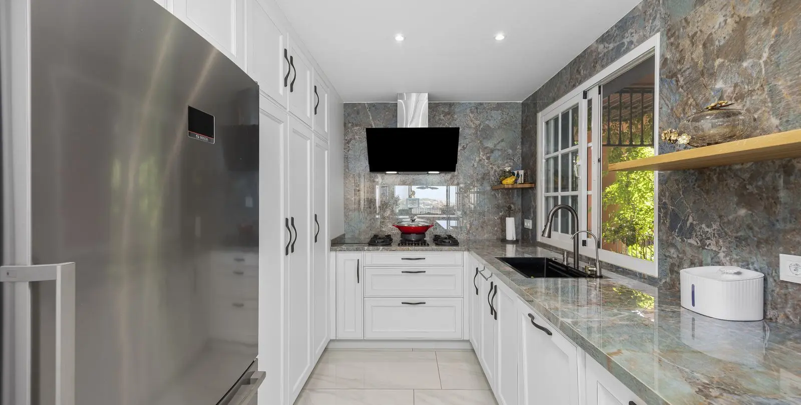 Venta de apartamento en planta baja en Monte Halcones 26