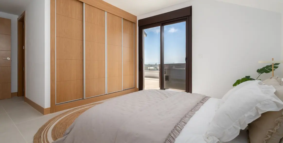 Sale of penthouse in Higueron 17