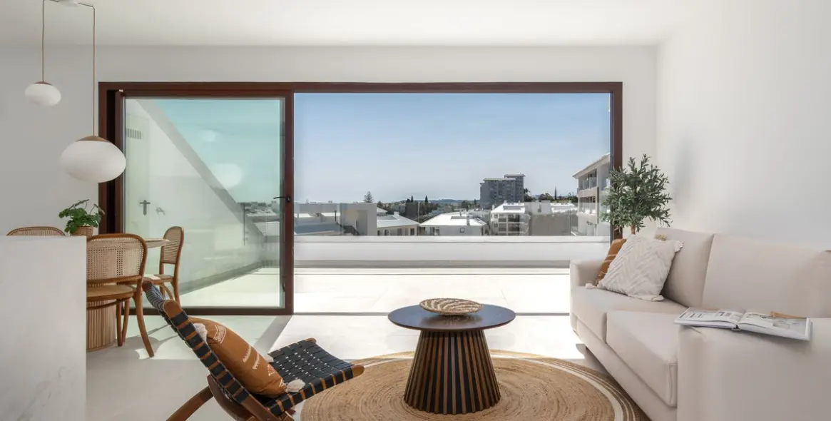 Sale of penthouse in Higueron 22