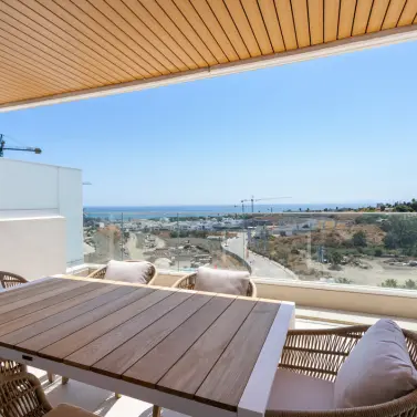 Sale of middle floor apartment in Selwo