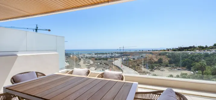 Sale of middle floor apartment in Selwo 2