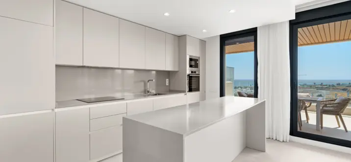 Sale of middle floor apartment in Selwo 3