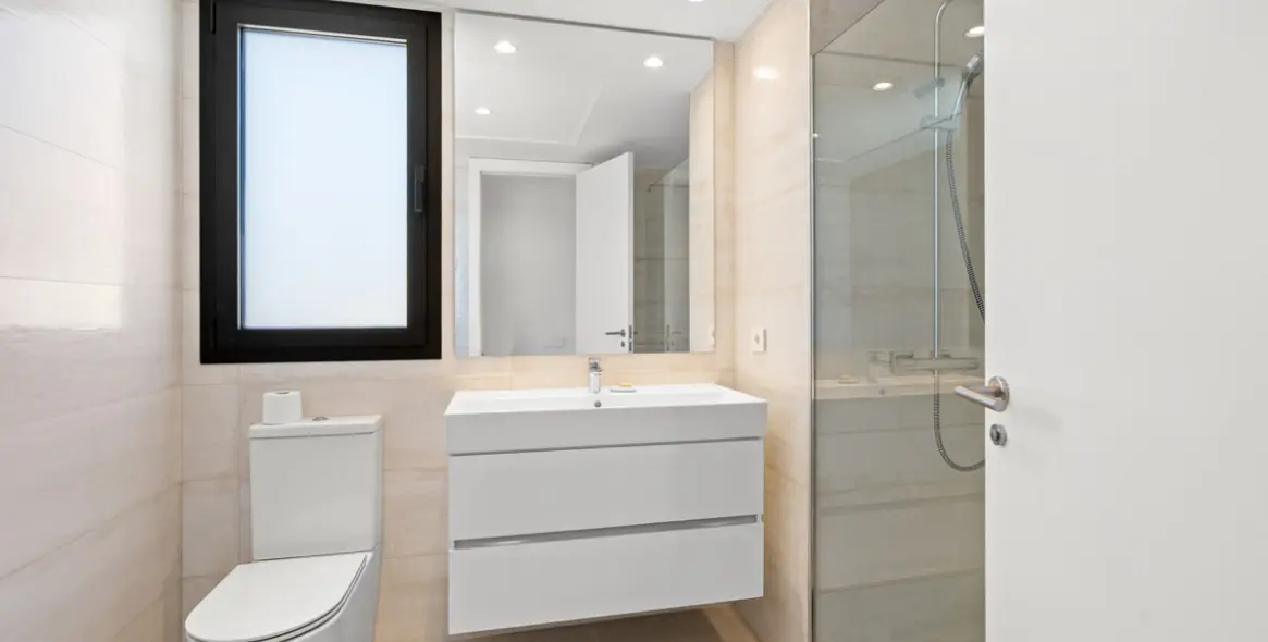 Sale of middle floor apartment in Selwo 5