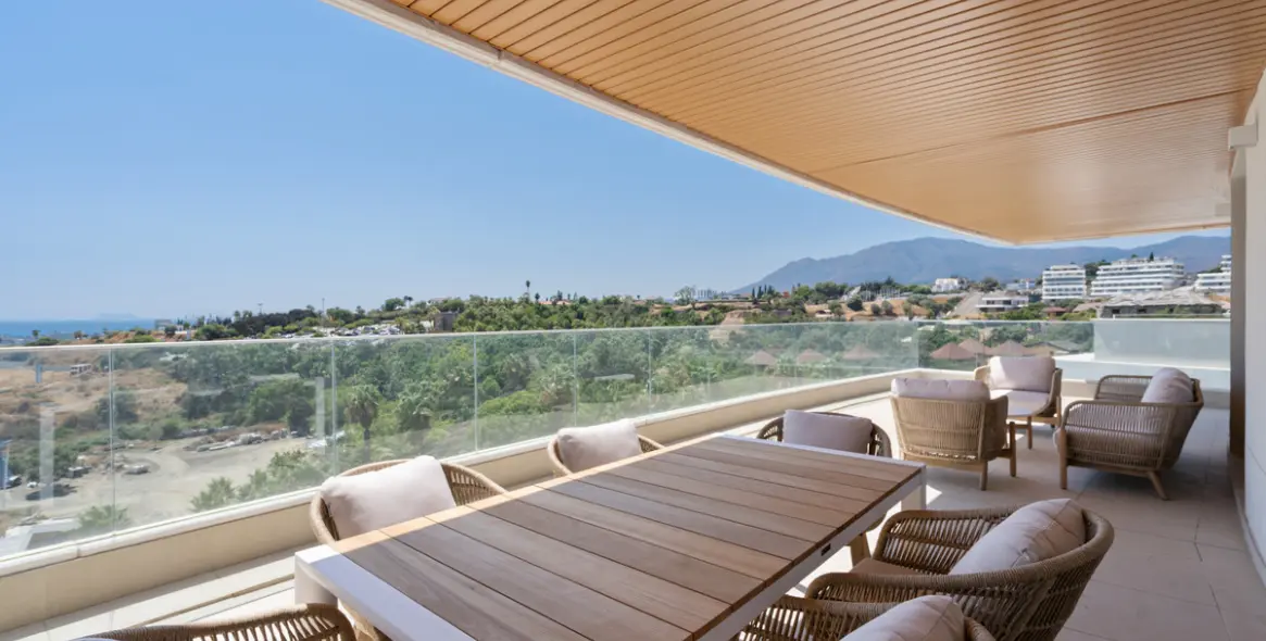 Sale of middle floor apartment in Selwo 9