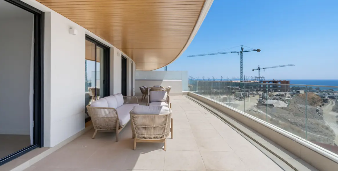 Sale of middle floor apartment in Selwo 11