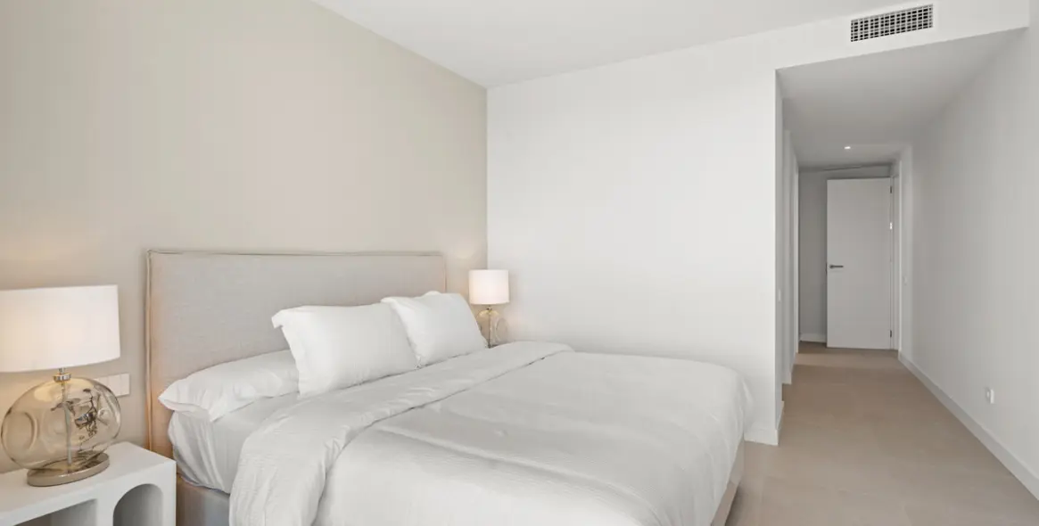 Sale of middle floor apartment in Selwo 17