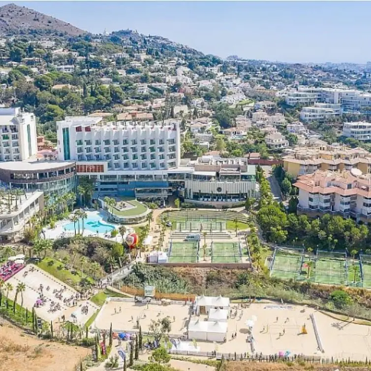 Продажа апартаментов на среднем этаже в Fuengirola