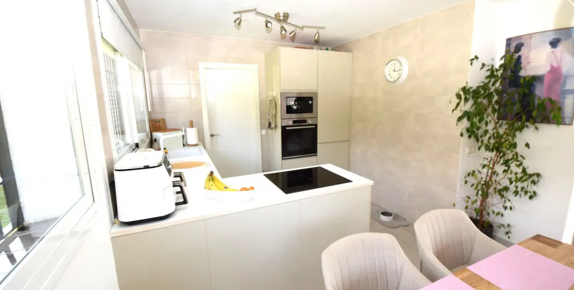 Sale of detached villa in La Cala de Mijas 11