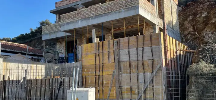 Sale of detached villa in Coín 3