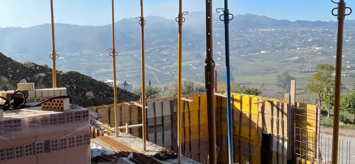 Sale of detached villa in Coín 4