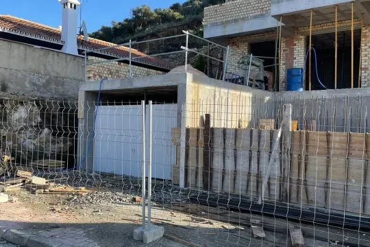 Image 2 thumb