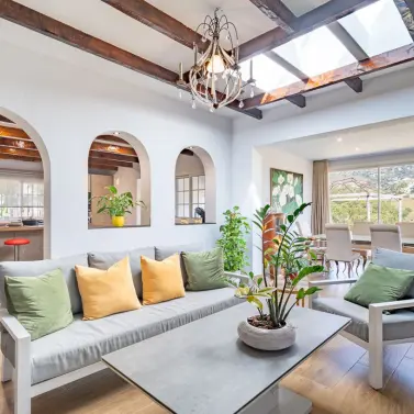 Продажа  отдельно стоящей виллы в Mijas