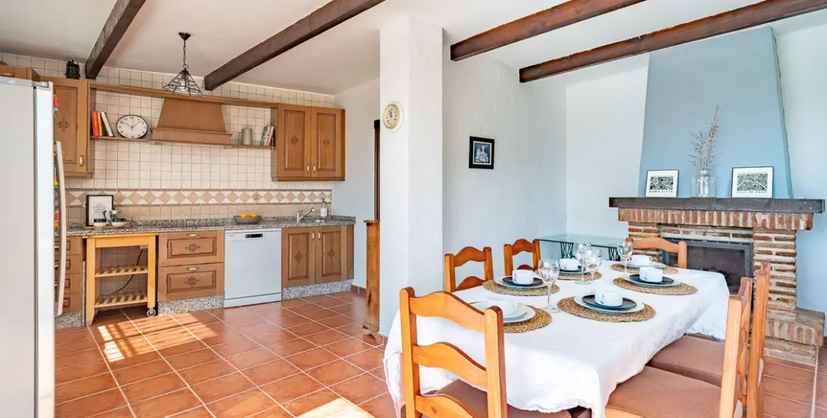 Продажа  отдельно стоящей виллы в Mijas 24