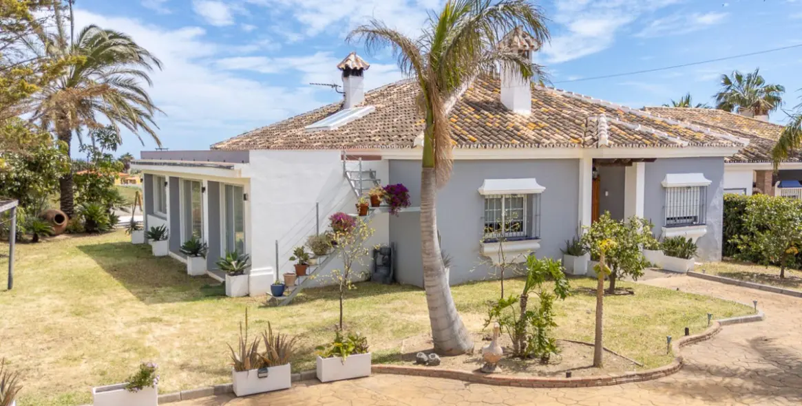 Продажа  отдельно стоящей виллы в Mijas 33