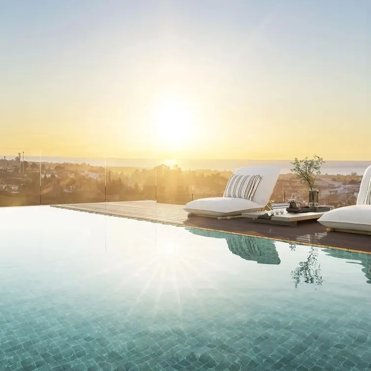 Sale of middle floor apartment in Benahavís
