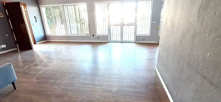 Продажа  отдельно стоящей виллы в Estepona 4