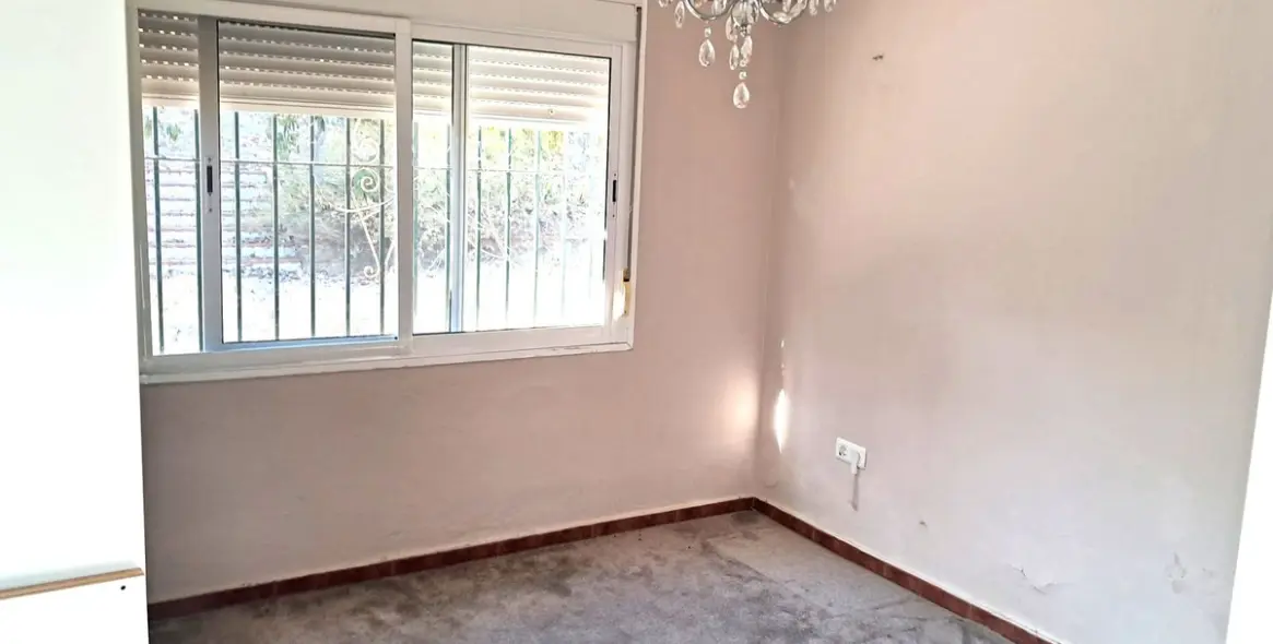 Продажа  отдельно стоящей виллы в Estepona 9