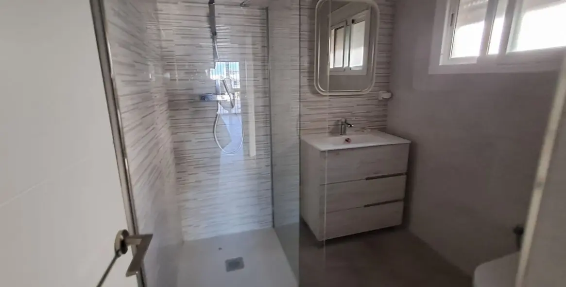 Продажа  отдельно стоящей виллы в Estepona 15