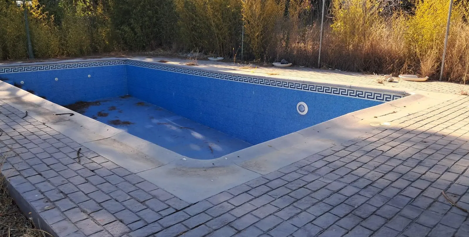 Sale of detached villa in Estepona 21