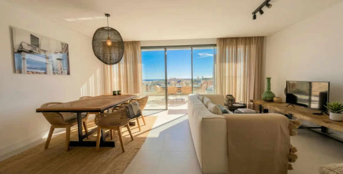 Sale of penthouse duplex in Cabopino 9